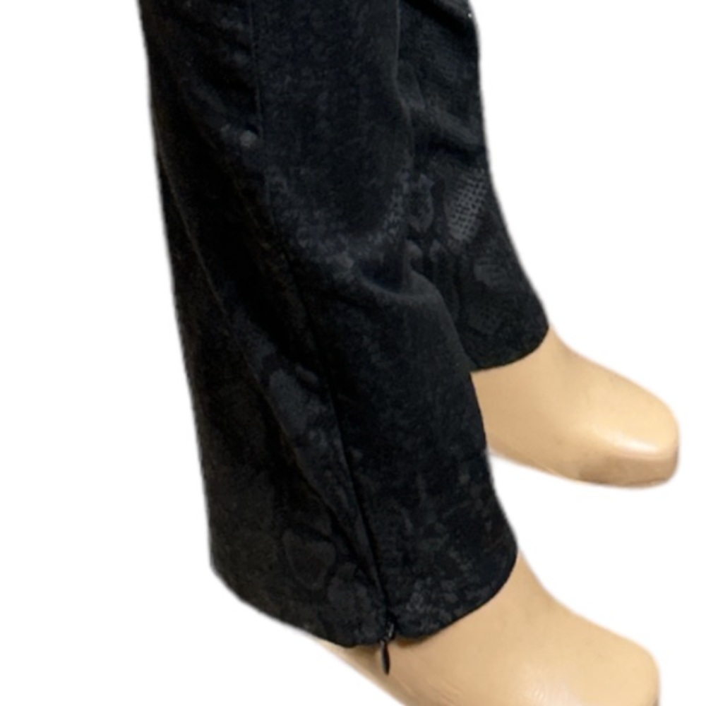 Lyla Renai Lux Golf pants Alligator print black Zip Ankle Straight size L NWOT - Picture 14 of 17